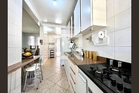 Cozinha de casa à venda com 4 quartos, 194m² em Alípio de Melo, Belo Horizonte