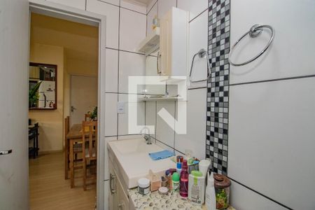 Banheiro de apartamento à venda com 1 quarto, 45m² em Vila Ipiranga, Porto Alegre