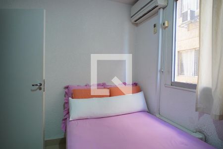 Quarto 1 de apartamento para alugar com 2 quartos, 40m² em Sarandi, Porto Alegre