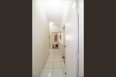 Corredor de casa para alugar com 4 quartos, 250m² em Jardim Maia, Guarulhos