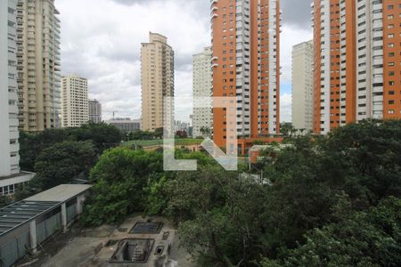 Vista Quarto 1 de apartamento para alugar com 2 quartos, 70m² em Panamby, São Paulo