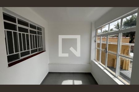 Sala de casa para alugar com 2 quartos, 175m² em Vila Humaita, Santo André