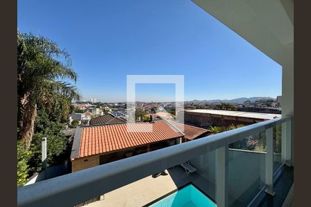 Varanda da Sala e Suíte 1 de casa para alugar com 2 quartos, 220m² em Vila Guedes, São Paulo