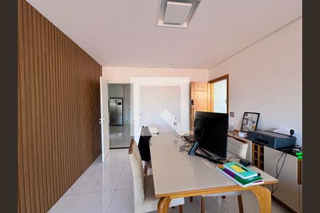 Sala/ Sala de Jantar  de casa para alugar com 2 quartos, 220m² em Vila Guedes, São Paulo