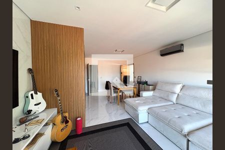 Sala/ Sala de Jantar  de casa para alugar com 2 quartos, 220m² em Vila Guedes, São Paulo