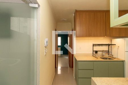 Cozinha de apartamento para alugar com 2 quartos, 43m² em Vila Mazzei, São Paulo