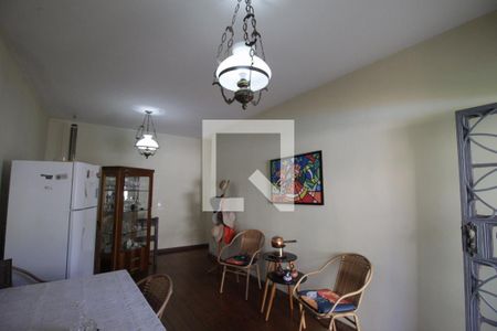 Casa à venda com 4 quartos, 1400m² em Cinquentenario, Belo Horizonte