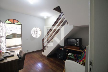 Casa à venda com 4 quartos, 1400m² em Cinquentenario, Belo Horizonte