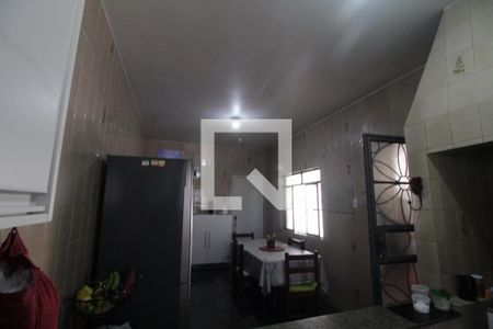 Casa à venda com 4 quartos, 1400m² em Cinquentenario, Belo Horizonte