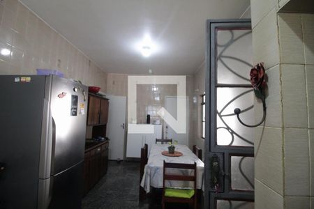 Casa à venda com 4 quartos, 1400m² em Cinquentenario, Belo Horizonte