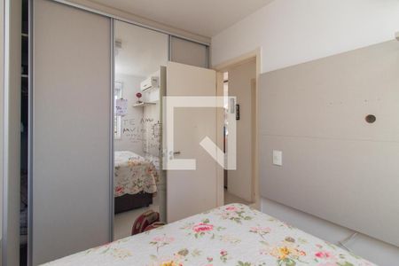 Quarto 1 de apartamento à venda com 2 quartos, 50m² em Ipanema, Porto Alegre