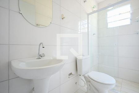 Banheiro de casa para alugar com 1 quarto, 32m² em Vila Pirajussara, São Paulo