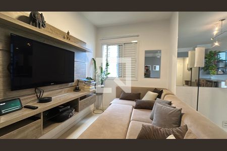 Sala de apartamento para alugar com 3 quartos, 76m² em Jardim Tupanci, Barueri
