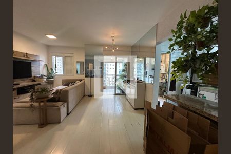 Sala de apartamento para alugar com 3 quartos, 76m² em Jardim Tupanci, Barueri