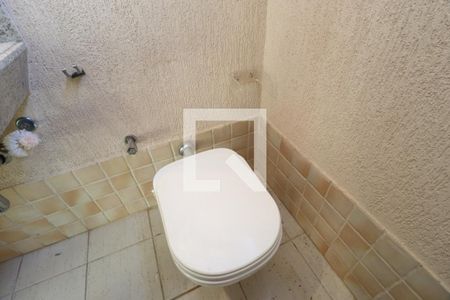 Lavabo de apartamento para alugar com 4 quartos, 72m² em Santa Maria, Uberlândia
