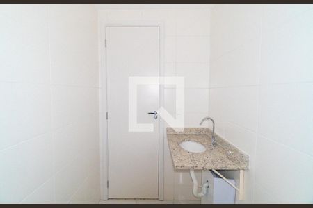 Banheiro da Suíte de apartamento para alugar com 2 quartos, 44m² em Vila Guarani (zona Sul), São Paulo