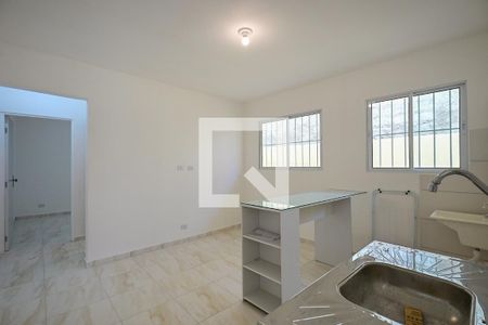 Sala de casa para alugar com 1 quarto, 32m² em Vila Pirajussara, São Paulo