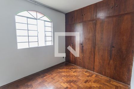 Quarto 1 de apartamento para alugar com 2 quartos, 75m² em Sagrada Família, Belo Horizonte