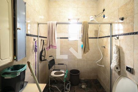Banheiro de casa à venda com 2 quartos, 200m² em Pedreira, Diadema