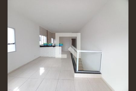Sala de casa para alugar com 2 quartos, 80m² em Parque Bitaru, São Vicente