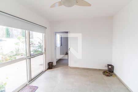 Sala  de casa de condomínio à venda com 2 quartos, 160m² em Residencial Dois (tambore), Santana de Parnaíba
