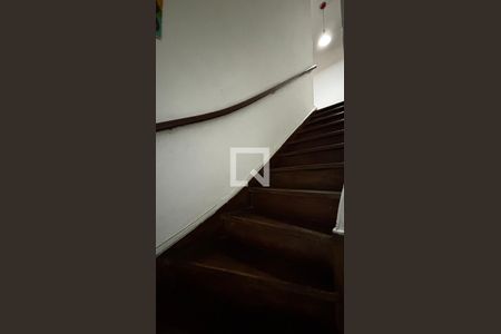 Escada de casa à venda com 2 quartos, 70m² em Vila Homero Thon, Santo André