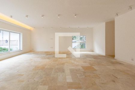 Casa à venda com 4 quartos, 270m² em Pacaembu, São Paulo