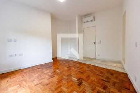 Casa à venda com 4 quartos, 270m² em Pacaembu, São Paulo