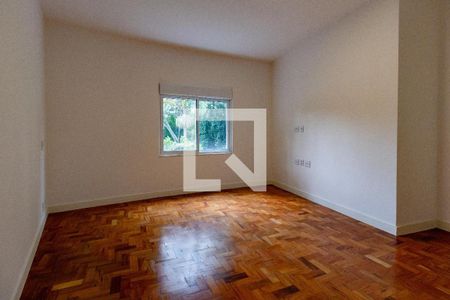 Casa à venda com 4 quartos, 270m² em Pacaembu, São Paulo