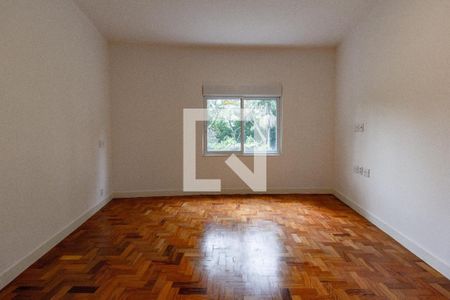 Casa à venda com 4 quartos, 270m² em Pacaembu, São Paulo