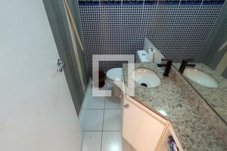Lavabo de apartamento para alugar com 3 quartos, 94m² em Ponta da Praia, Santos