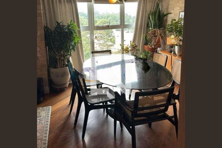 Apartamento à venda com 4 quartos, 206m² em Jardim Vitoria Regia, São Paulo