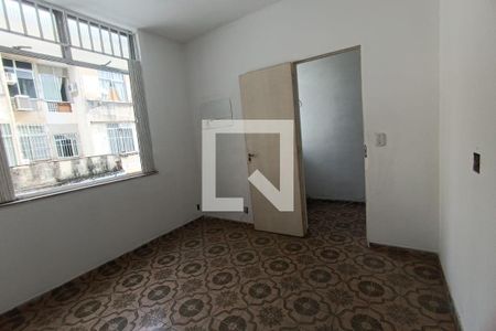Quarto de apartamento para alugar com 2 quartos, 70m² em Parque Duque, Duque de Caxias