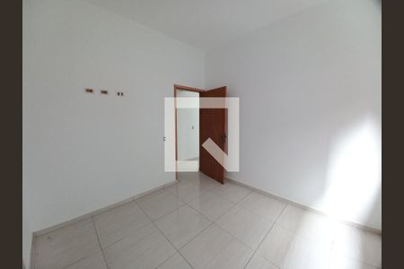 Quarto 1 de casa para alugar com 2 quartos, 80m² em Parque Bitaru, São Vicente