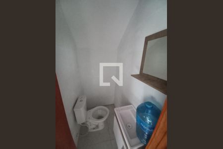 lavabo de casa para alugar com 2 quartos, 80m² em Parque Bitaru, São Vicente