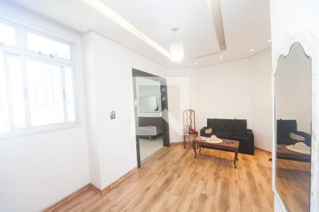 sala de apartamento para alugar com 3 quartos, 200m² em João Pinheiro, Belo Horizonte