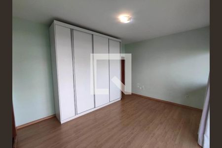 Casa para alugar com 5 quartos, 500m² em Jardim Karaíba, Uberlândia