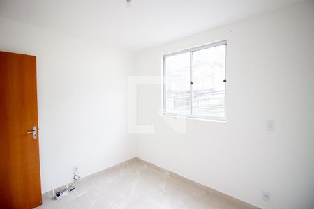 Quarto 2 de apartamento para alugar com 2 quartos, 51m² em São Goncalo, Contagem