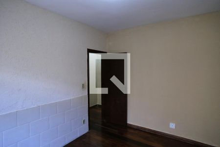 Quarto de apartamento para alugar com 2 quartos, 78m² em Sagrada Família, Belo Horizonte