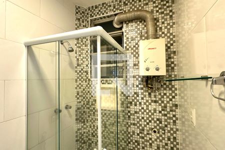 Banheiro social de apartamento para alugar com 0 quarto, 30m² em Botafogo, Rio de Janeiro