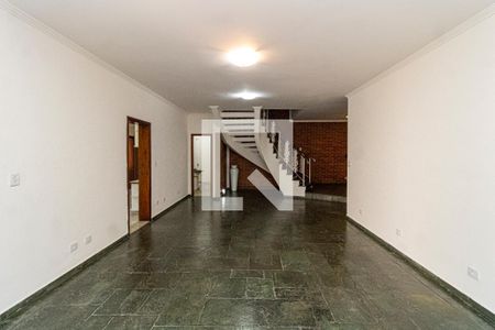 Sala de casa à venda com 3 quartos, 300m² em Parque Palmas do Tremembe, São Paulo