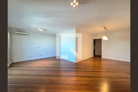 Sala de apartamento para alugar com 3 quartos, 180m² em Moema, São Paulo