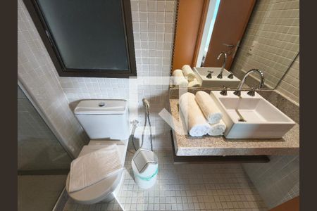 Banheiro de apartamento à venda com 1 quarto, 36m² em Jacarepaguá, Rio de Janeiro