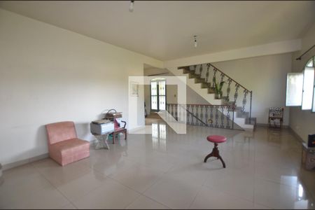Sala de casa à venda com 5 quartos, 350m² em Jardim Sulacap, Rio de Janeiro