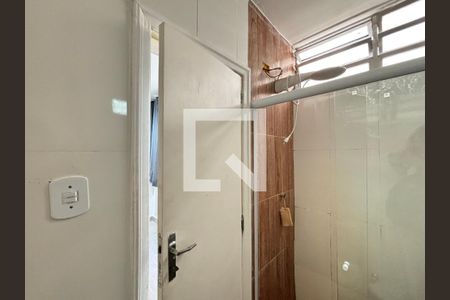 Banheiro de apartamento à venda com 1 quarto, 20m² em Copacabana, Rio de Janeiro