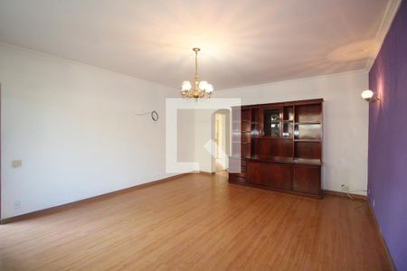 Sala de casa de condomínio para alugar com 4 quartos, 130m² em Taquara, Rio de Janeiro