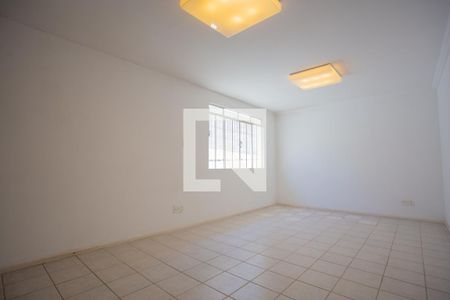Casa para alugar com 6 quartos, 600m² em São Lourenço, Curitiba