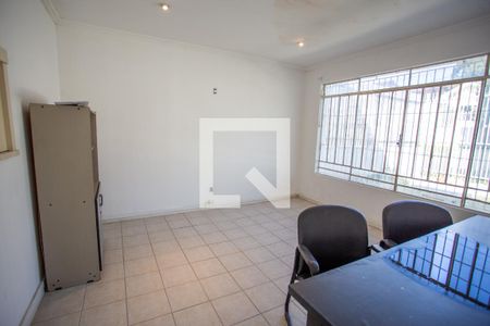 Casa para alugar com 6 quartos, 600m² em São Lourenço, Curitiba