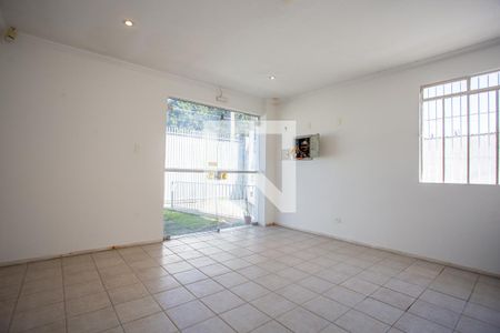 Casa para alugar com 6 quartos, 600m² em São Lourenço, Curitiba