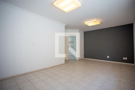 Casa para alugar com 6 quartos, 600m² em São Lourenço, Curitiba